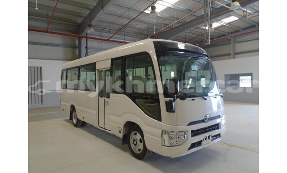 Buy Import Abarth 595 White Car in Import - Dubai in Kampot Province