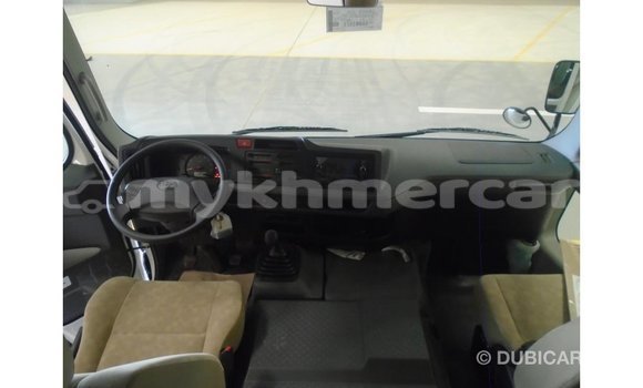 Acheter Import Voiture Abarth 595 Blanc à Import - Dubai, Kampot Province Acheter Import Voiture Abarth 595 Blanc à Import - Dubai, Kampot Province