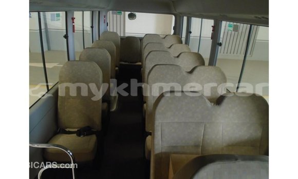 Acheter Import Voiture Abarth 595 Blanc à Import - Dubai, Kampot Province Acheter Import Voiture Abarth 595 Blanc à Import - Dubai, Kampot Province