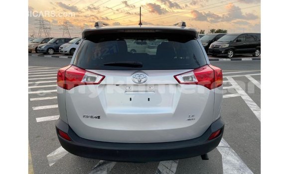 Acheter Import Utilitaire Toyota HiAce Autre à Import - Dubai, Kampot Province Acheter Import Utilitaire Toyota HiAce Autre à Import - Dubai, Kampot Province