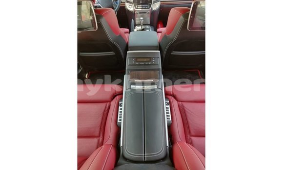 Acheter Import Voiture Toyota Land Cruiser Rouge à Import - Dubai, Kampot Province Acheter Import Voiture Toyota Land Cruiser Rouge à Import - Dubai, Kampot Province