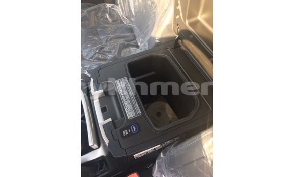 Acheter Import Voiture Toyota Land Cruiser Noir à Import - Dubai, Kampot Province Acheter Import Voiture Toyota Land Cruiser Noir à Import - Dubai, Kampot Province