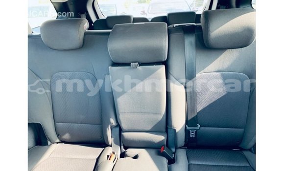 Buy Import Hyundai Santa Fe White Car in Import - Dubai in Kampot Province Buy Import Hyundai Santa Fe White Car in Import - Dubai in Kampot Province