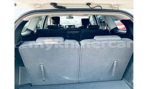 Buy Import Hyundai Santa Fe White Car in Import - Dubai in Kampot Province Buy Import Hyundai Santa Fe White Car in Import - Dubai in Kampot Province