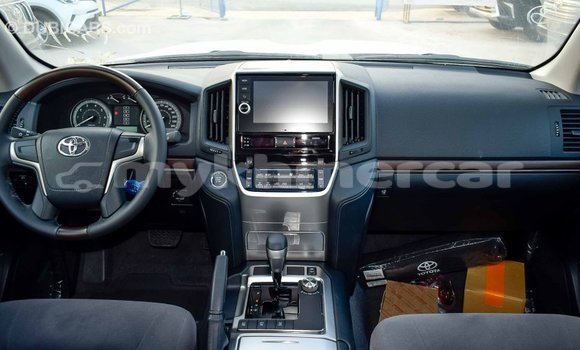 Acheter Import Voiture Toyota Land Cruiser Autre à Import - Dubai, Kampot Province Acheter Import Voiture Toyota Land Cruiser Autre à Import - Dubai, Kampot Province