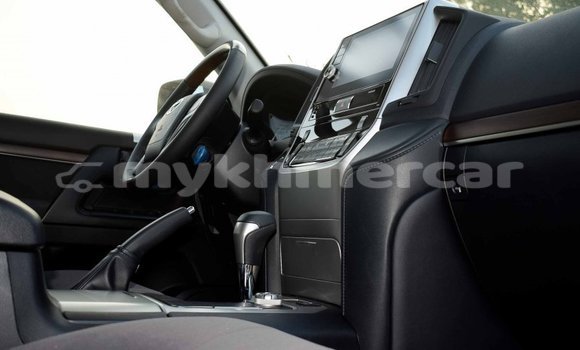 Acheter Import Voiture Toyota Land Cruiser Autre à Import - Dubai, Kampot Province Acheter Import Voiture Toyota Land Cruiser Autre à Import - Dubai, Kampot Province