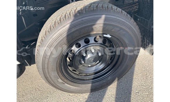 Acheter Import Voiture Toyota Hilux Blanc à Import - Dubai, Kampot Province Acheter Import Voiture Toyota Hilux Blanc à Import - Dubai, Kampot Province