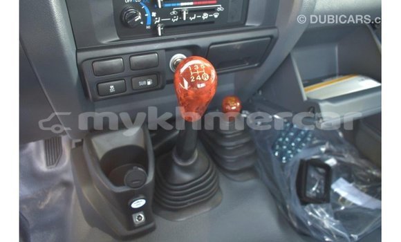 Acheter Import Voiture Toyota Land Cruiser Autre à Import - Dubai, Kampot Province Acheter Import Voiture Toyota Land Cruiser Autre à Import - Dubai, Kampot Province
