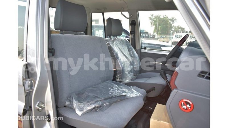 Big with watermark toyota land cruiser kampot province import dubai 2542