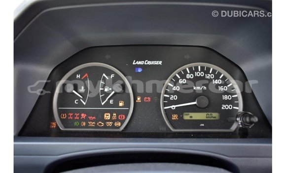 Acheter Import Voiture Toyota Land Cruiser Autre à Import - Dubai, Kampot Province Acheter Import Voiture Toyota Land Cruiser Autre à Import - Dubai, Kampot Province