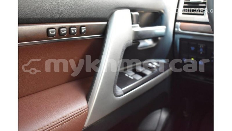 Big with watermark toyota land cruiser kampot province import dubai 2544