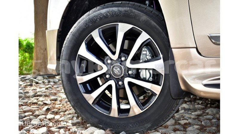 Big with watermark toyota land cruiser kampot province import dubai 2544