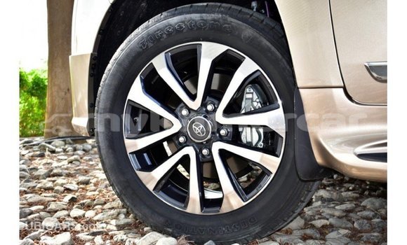 Acheter Import Voiture Toyota Land Cruiser Autre à Import - Dubai, Kampot Province Acheter Import Voiture Toyota Land Cruiser Autre à Import - Dubai, Kampot Province