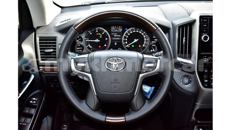 Big with watermark toyota land cruiser kampot province import dubai 2544