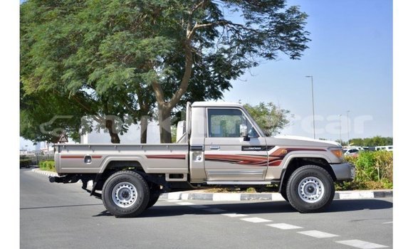 Acheter Import Voiture Toyota Land Cruiser Autre à Import - Dubai, Kampot Province Acheter Import Voiture Toyota Land Cruiser Autre à Import - Dubai, Kampot Province