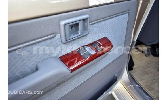 Acheter Import Voiture Toyota Land Cruiser Autre à Import - Dubai, Kampot Province Acheter Import Voiture Toyota Land Cruiser Autre à Import - Dubai, Kampot Province