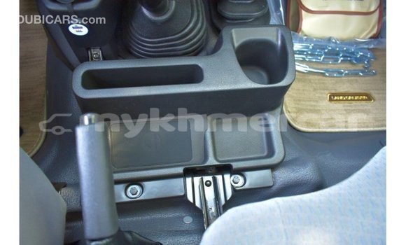 Acheter Import Voiture Toyota Land Cruiser Autre à Import - Dubai, Kampot Province Acheter Import Voiture Toyota Land Cruiser Autre à Import - Dubai, Kampot Province