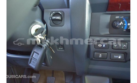 Acheter Import Voiture Toyota Land Cruiser Autre à Import - Dubai, Kampot Province Acheter Import Voiture Toyota Land Cruiser Autre à Import - Dubai, Kampot Province