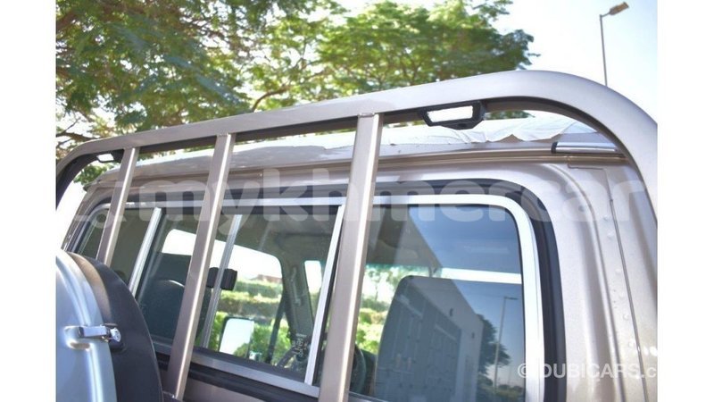 Big with watermark toyota land cruiser kampot province import dubai 2545