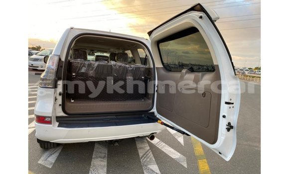 Acheter Import Voiture Lexus GX Blanc à Import - Dubai, Kampot Province Acheter Import Voiture Lexus GX Blanc à Import - Dubai, Kampot Province