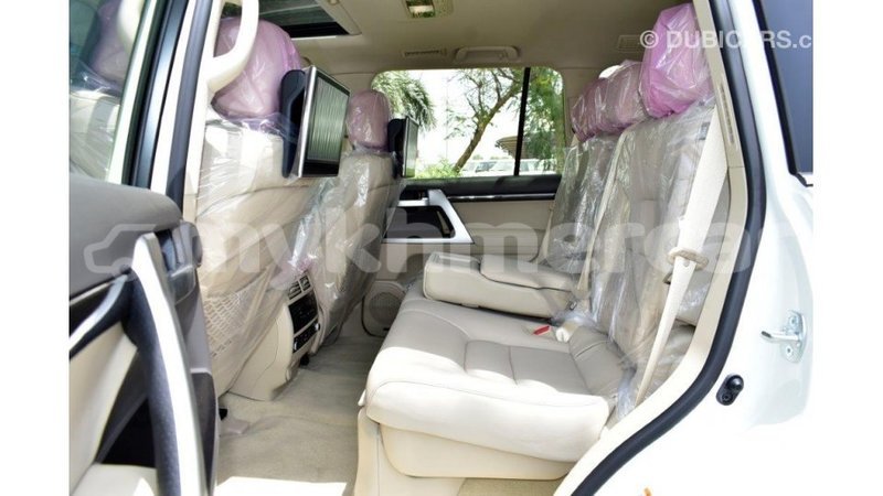 Big with watermark toyota land cruiser kampot province import dubai 2548