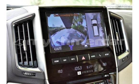 Acheter Import Voiture Toyota Land Cruiser Blanc à Import - Dubai, Kampot Province Acheter Import Voiture Toyota Land Cruiser Blanc à Import - Dubai, Kampot Province