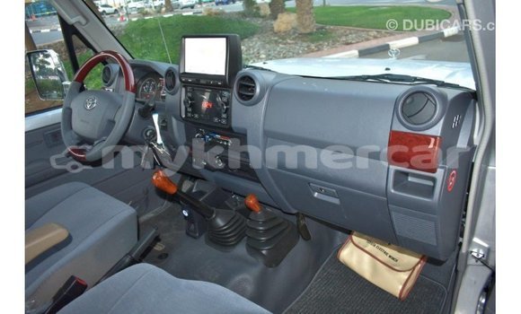 Acheter Import Voiture Toyota Land Cruiser Autre à Import - Dubai, Kampot Province Acheter Import Voiture Toyota Land Cruiser Autre à Import - Dubai, Kampot Province