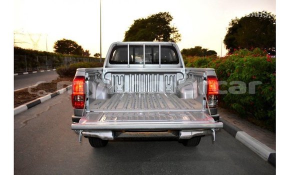 Acheter Import Voiture Toyota Hilux Autre à Import - Dubai, Kampot Province Acheter Import Voiture Toyota Hilux Autre à Import - Dubai, Kampot Province