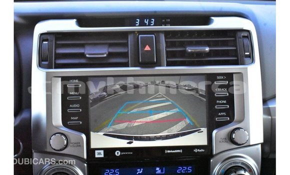 Acheter Import Utilitaire Toyota HiAce Blanc à Import - Dubai, Kampot Province Acheter Import Utilitaire Toyota HiAce Blanc à Import - Dubai, Kampot Province