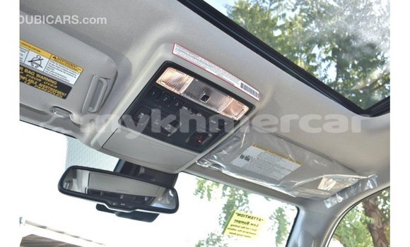 Acheter Import Utilitaire Toyota HiAce Blanc à Import - Dubai, Kampot Province Acheter Import Utilitaire Toyota HiAce Blanc à Import - Dubai, Kampot Province