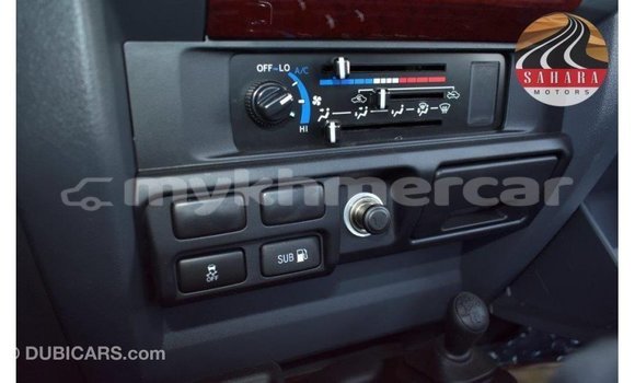 Acheter Import Voiture Toyota Land Cruiser Rouge à Import - Dubai, Kampot Province Acheter Import Voiture Toyota Land Cruiser Rouge à Import - Dubai, Kampot Province