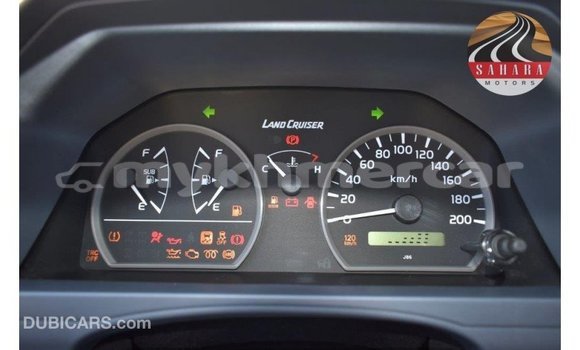 Acheter Import Voiture Toyota Land Cruiser Rouge à Import - Dubai, Kampot Province Acheter Import Voiture Toyota Land Cruiser Rouge à Import - Dubai, Kampot Province