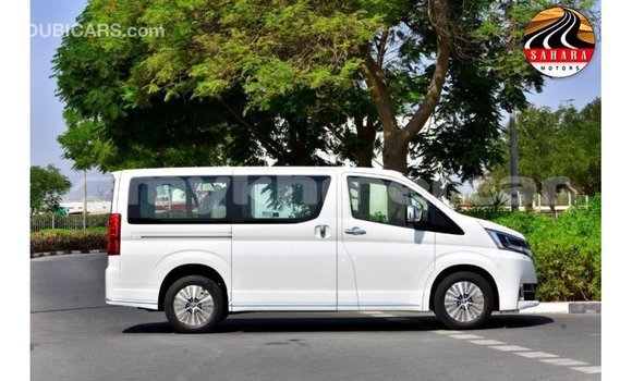 Acheter Import Voiture Toyota Granvia Blanc à Import - Dubai, Kampot Province Acheter Import Voiture Toyota Granvia Blanc à Import - Dubai, Kampot Province