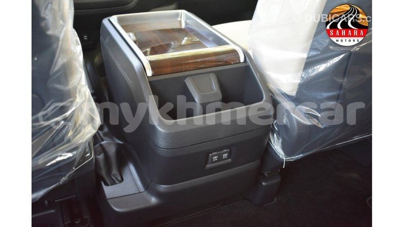 Big with watermark toyota granvia kampot province import dubai 2563