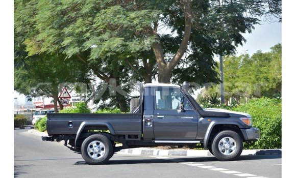 Acheter Import Voiture Toyota Land Cruiser Autre à Import - Dubai, Kampot Province Acheter Import Voiture Toyota Land Cruiser Autre à Import - Dubai, Kampot Province