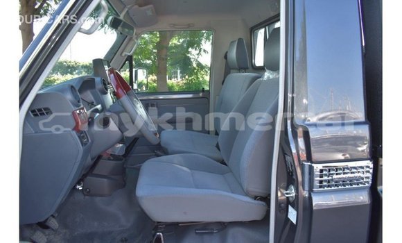 Acheter Import Voiture Toyota Land Cruiser Autre à Import - Dubai, Kampot Province Acheter Import Voiture Toyota Land Cruiser Autre à Import - Dubai, Kampot Province