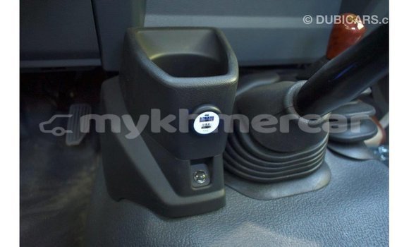 Acheter Import Voiture Toyota Land Cruiser Autre à Import - Dubai, Kampot Province Acheter Import Voiture Toyota Land Cruiser Autre à Import - Dubai, Kampot Province