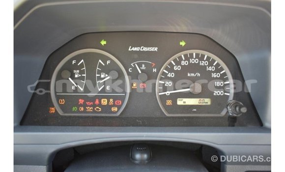 Acheter Import Voiture Toyota Land Cruiser Autre à Import - Dubai, Kampot Province Acheter Import Voiture Toyota Land Cruiser Autre à Import - Dubai, Kampot Province