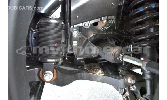 Acheter Import Voiture Toyota Land Cruiser Blanc à Import - Dubai, Kampot Province Acheter Import Voiture Toyota Land Cruiser Blanc à Import - Dubai, Kampot Province