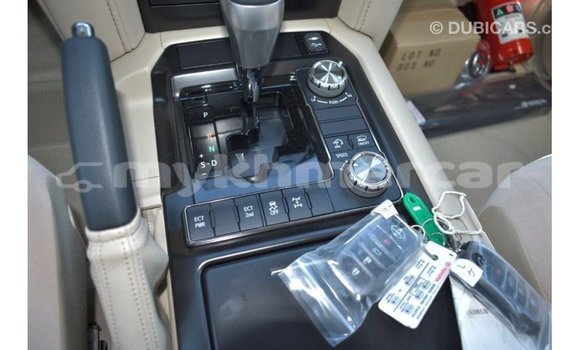 Acheter Import Voiture Toyota Land Cruiser Noir à Import - Dubai, Kampot Province Acheter Import Voiture Toyota Land Cruiser Noir à Import - Dubai, Kampot Province