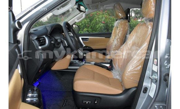 Acheter Import Voiture Toyota Fortuner Autre à Import - Dubai, Kampot Province Acheter Import Voiture Toyota Fortuner Autre à Import - Dubai, Kampot Province