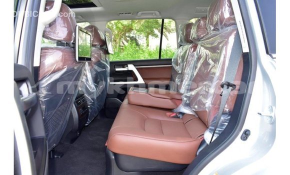 Acheter Import Voiture Toyota Land Cruiser Autre à Import - Dubai, Kampot Province Acheter Import Voiture Toyota Land Cruiser Autre à Import - Dubai, Kampot Province