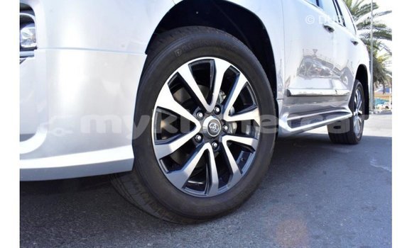 Acheter Import Voiture Toyota Land Cruiser Autre à Import - Dubai, Kampot Province Acheter Import Voiture Toyota Land Cruiser Autre à Import - Dubai, Kampot Province