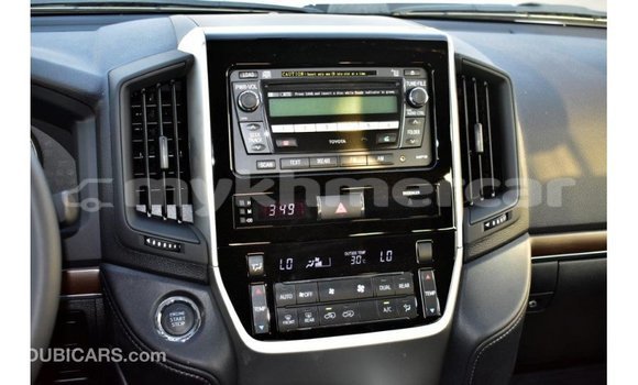 Acheter Import Voiture Toyota Land Cruiser Noir à Import - Dubai, Kampot Province Acheter Import Voiture Toyota Land Cruiser Noir à Import - Dubai, Kampot Province