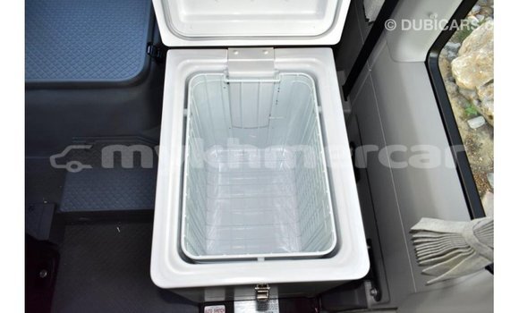 Acheter Import Voiture Toyota Coaster Blanc à Import - Dubai, Kampot Province Acheter Import Voiture Toyota Coaster Blanc à Import - Dubai, Kampot Province