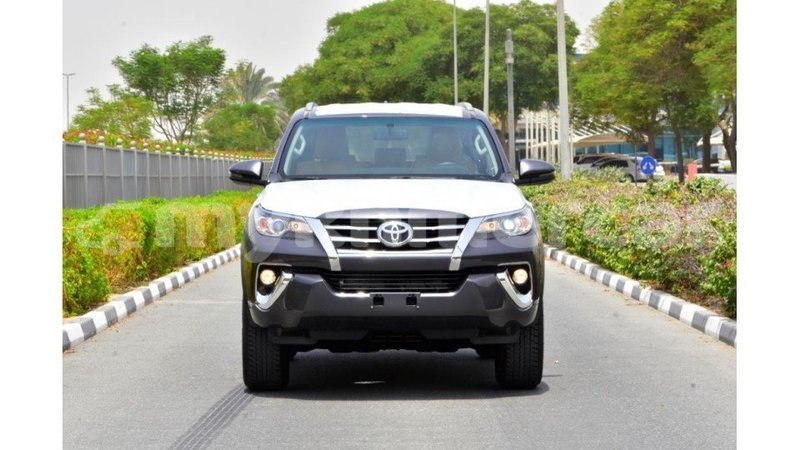 Big with watermark toyota fortuner kampot province import dubai 2578
