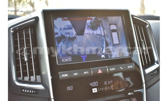 Acheter Import Voiture Toyota Land Cruiser Noir à Import - Dubai, Kampot Province Acheter Import Voiture Toyota Land Cruiser Noir à Import - Dubai, Kampot Province