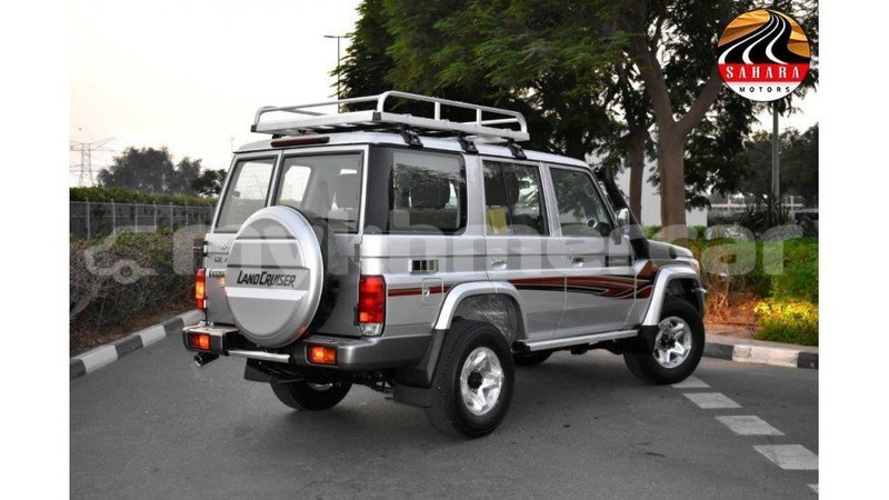 Big with watermark toyota land cruiser kampot province import dubai 2581
