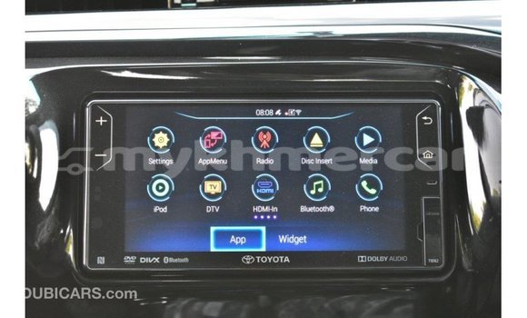 Acheter Import Voiture Toyota Hilux Blanc à Import - Dubai, Kampot Province Acheter Import Voiture Toyota Hilux Blanc à Import - Dubai, Kampot Province