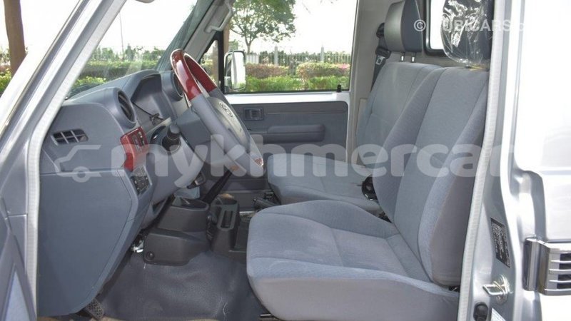 Big with watermark toyota land cruiser kampot province import dubai 2587